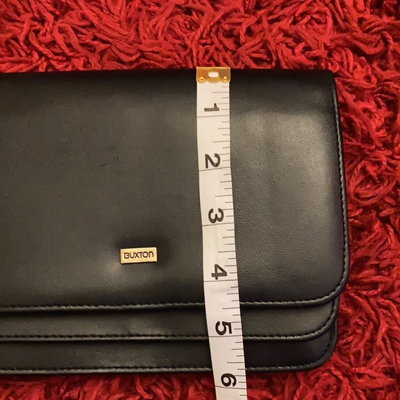Buxton Clutch or Purse with detachable strap - Picture 11 of 11